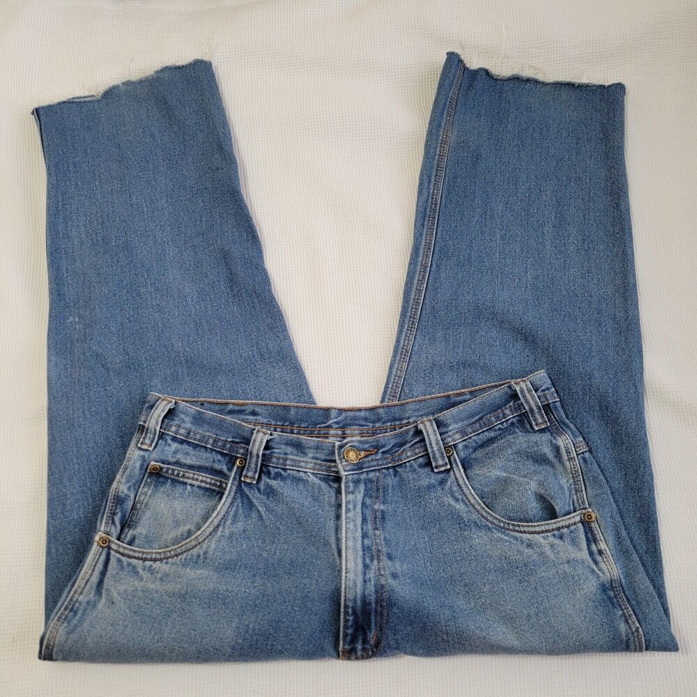 MOST WANTED Medium Wash Wide Leg Cut off Jeans Size 36x26 (30)